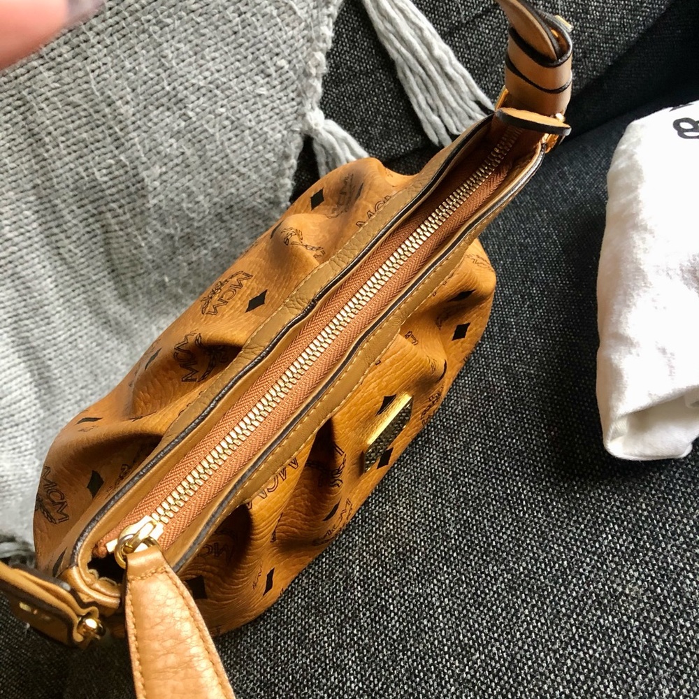 Cute shoulder bag